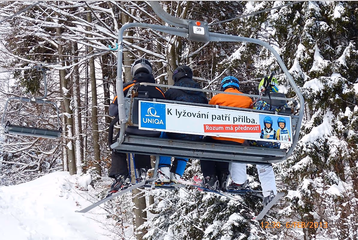 Uniqa - Chairlift branding