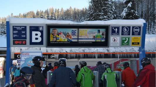 Becherovka - DOOH Digital Signage/Reklama