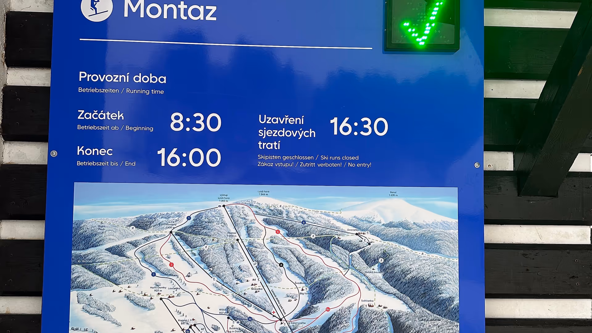 LED/LCD information systems