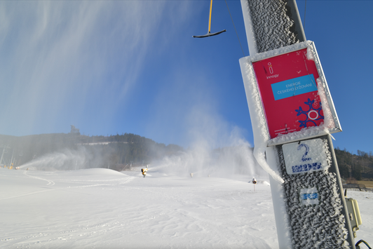 Ski lift pylon branding