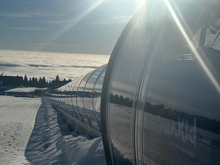 SkiResort ČERNÁ HORA – PEC: zastřešený pás SunKid / Sitour 1