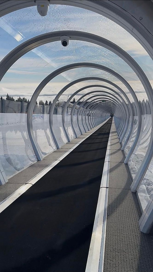 SkiResort ČERNÁ HORA – PEC: zastřešený pás SunKid / Sitour 2